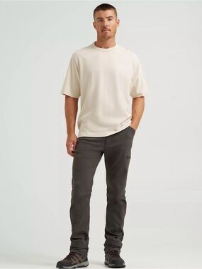 WRANGLER Men's Cargo Pants in Dark Gray